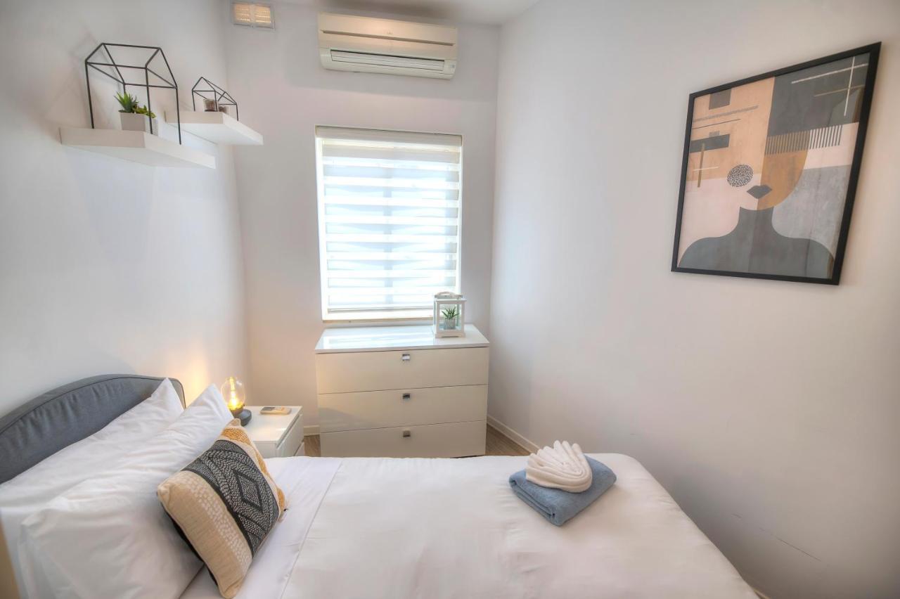 Spacious 4 Bedrooms With Sea View Balcony Goslm-3 Sliema Exterior photo